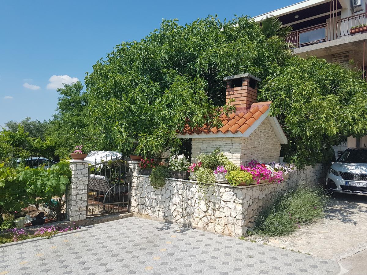 Apartment Adis Šibenik Esterno foto